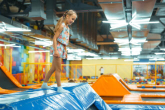 Quel est le meilleur parc de loisirs indoor à découvrir avec des enfants en 2026 ?